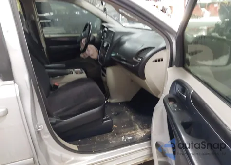 2011 Chrysler Town & Country Touring from USA, damaged, VIN 2A4RR5DG3BR722115